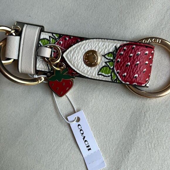 Coach Strawberry Trigger Snap Bag Charm In Signature Canvas Charm Key Holder - Picture 3 of 16